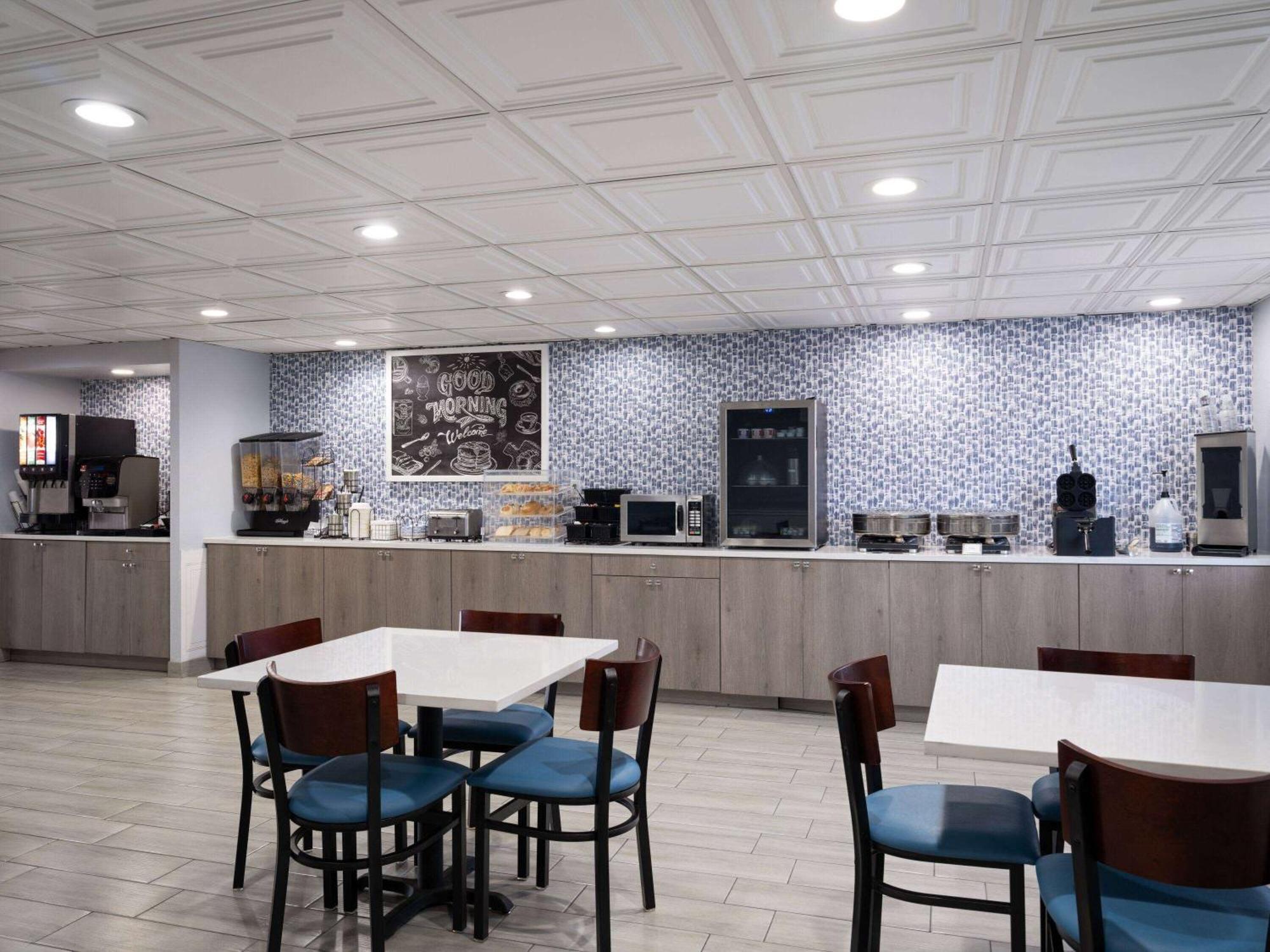 Americinn By Wyndham Woodstock Il מראה חיצוני תמונה
