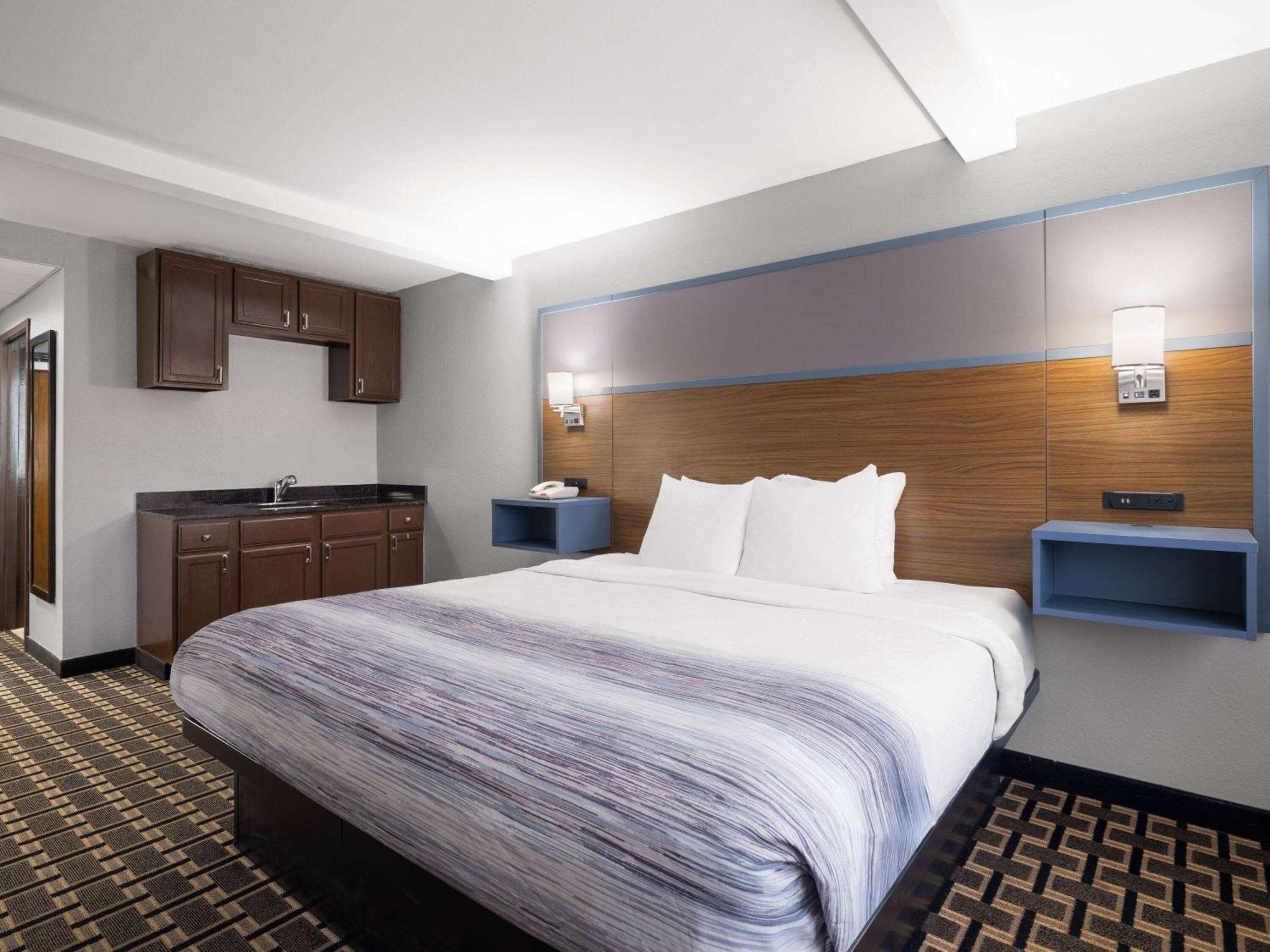 Americinn By Wyndham Woodstock Il מראה חיצוני תמונה